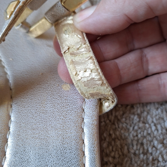 Stuart Weitzman Womens Metallic Gold Flip Flop Sandals. Size 5.5 - Picture 9 of 10